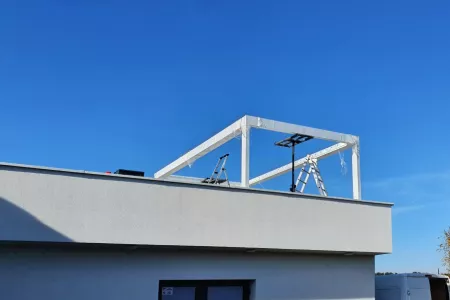 Przykład realizacji pergoli na dachu 13